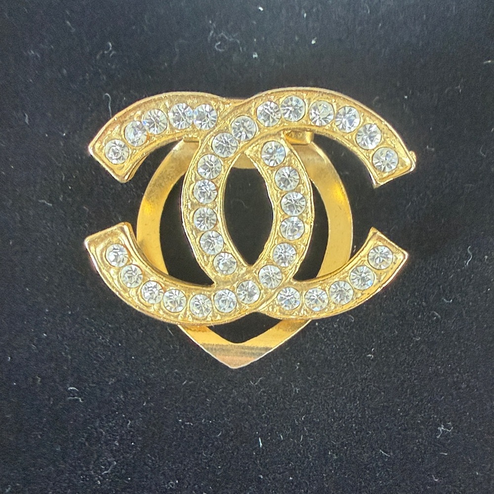 Chanel Gold Crystal vintage Logo Brooch, 24k plated - Picture 2 of 6